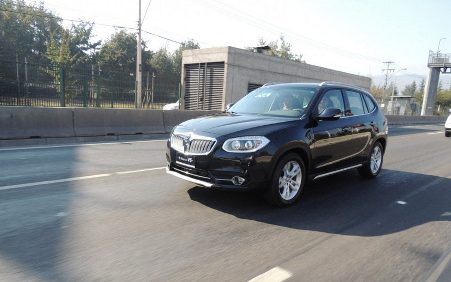 Brilliance V5 AT 2017 | SUV Drive